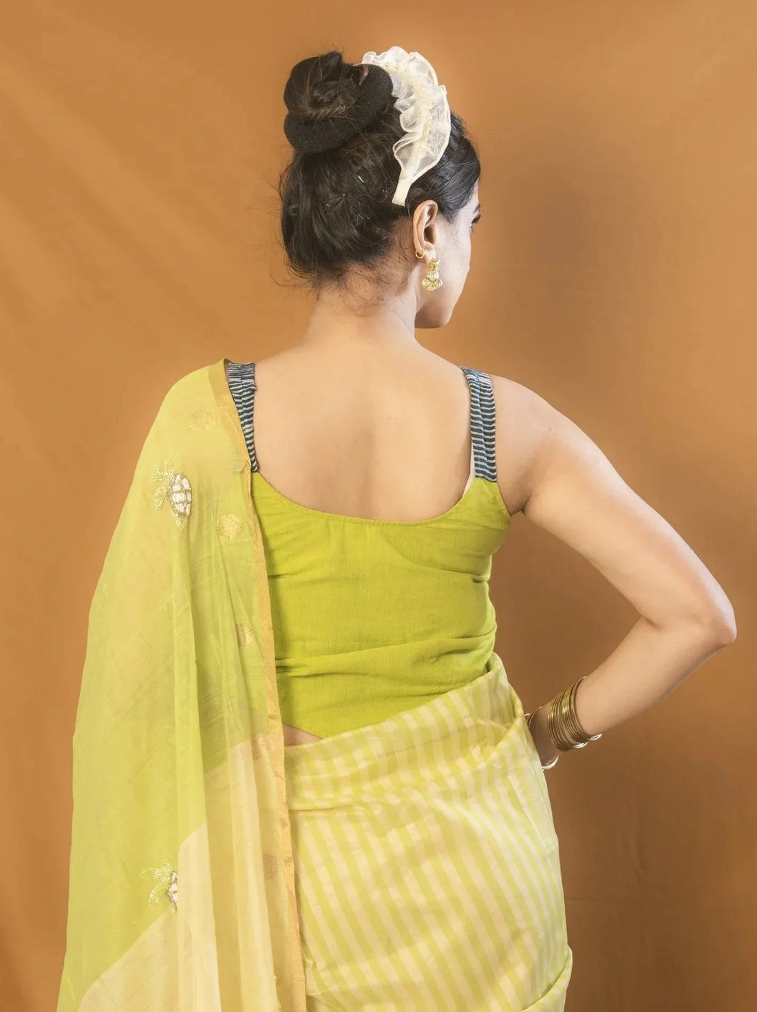 How to Choose the Perfect Saree for Your Body Type - Kozylook