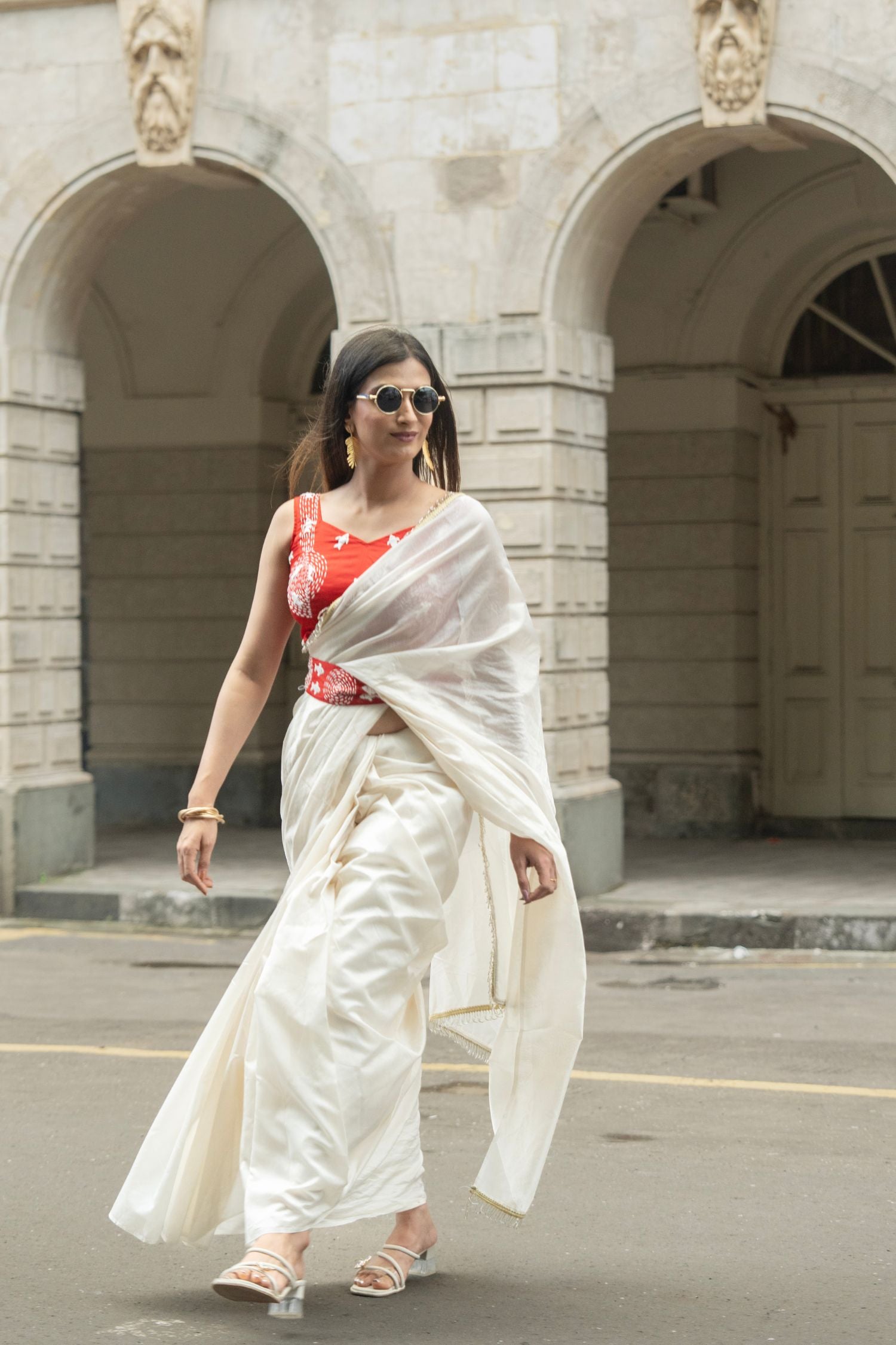 Navratri Noon – The Belted White Ensemble - Kozylook
