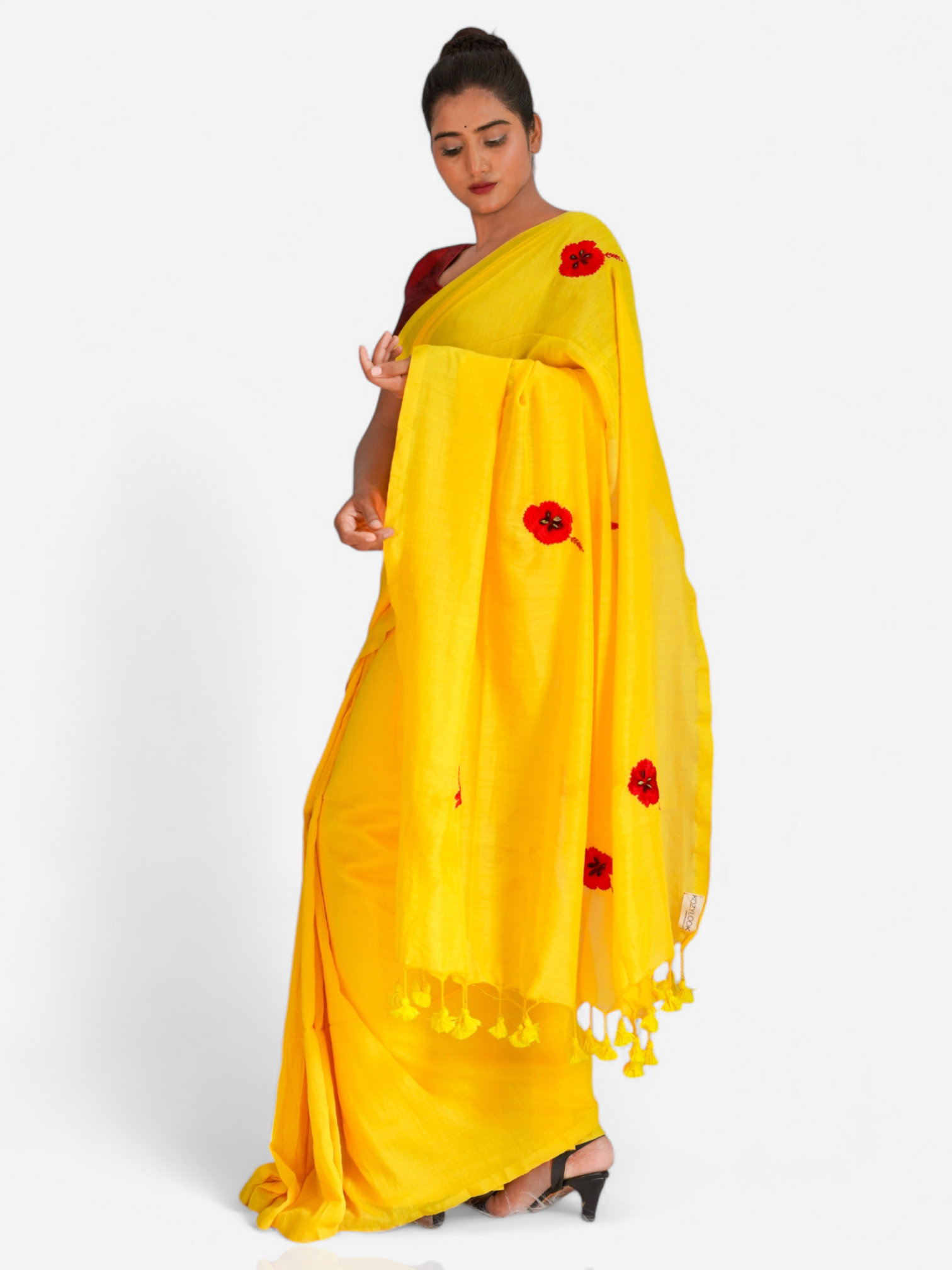 Sorrel Garden – Ready-to-Wear Pocket Saree with Floral Embroidery - Kozylook