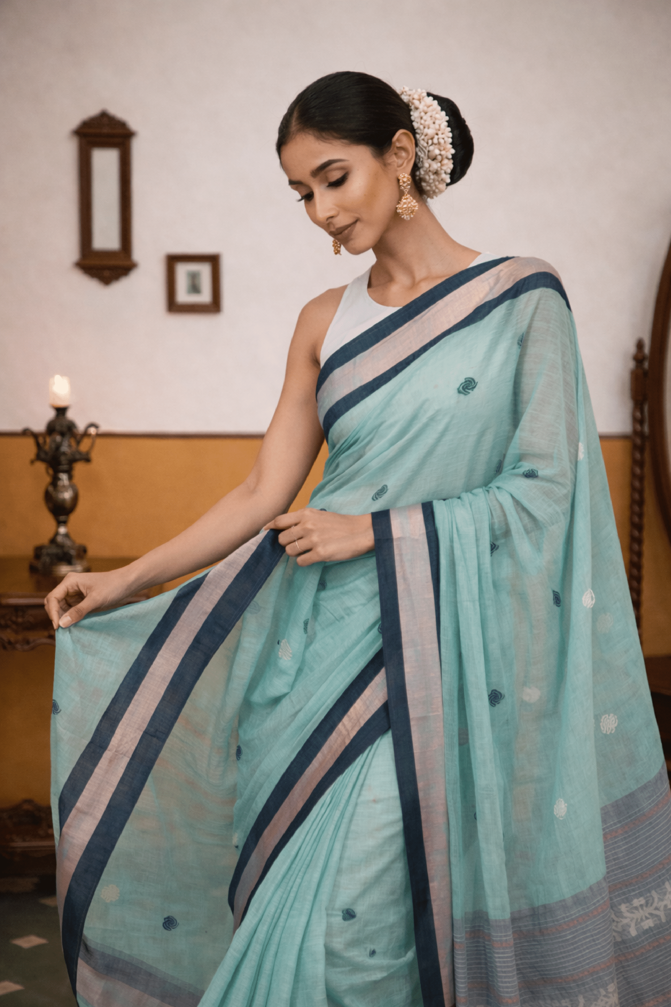 Bluebonnet Whispers – Handwoven Jamdani Saree