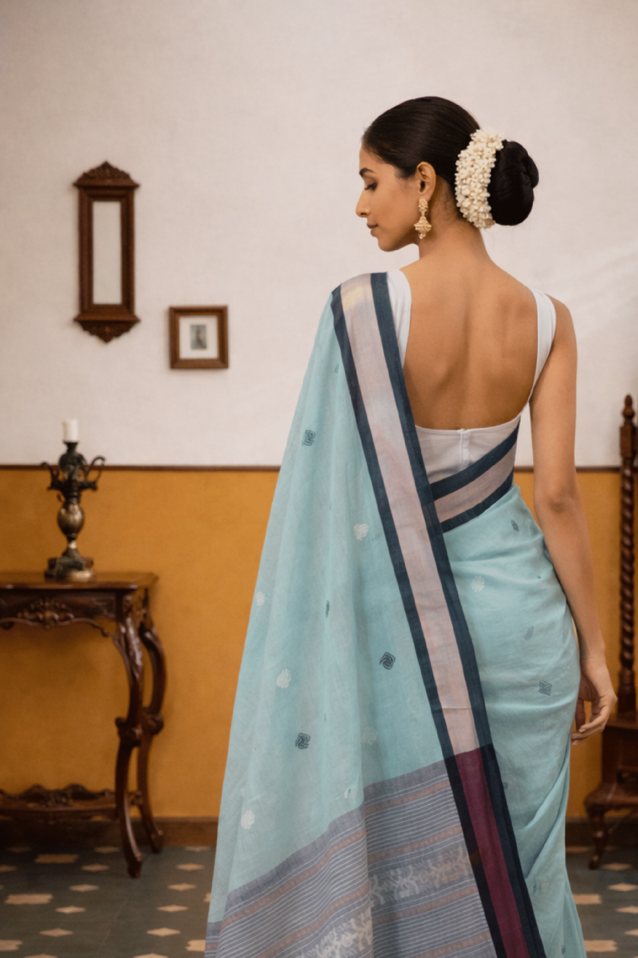 Bluebonnet Whispers – Handwoven Jamdani Saree