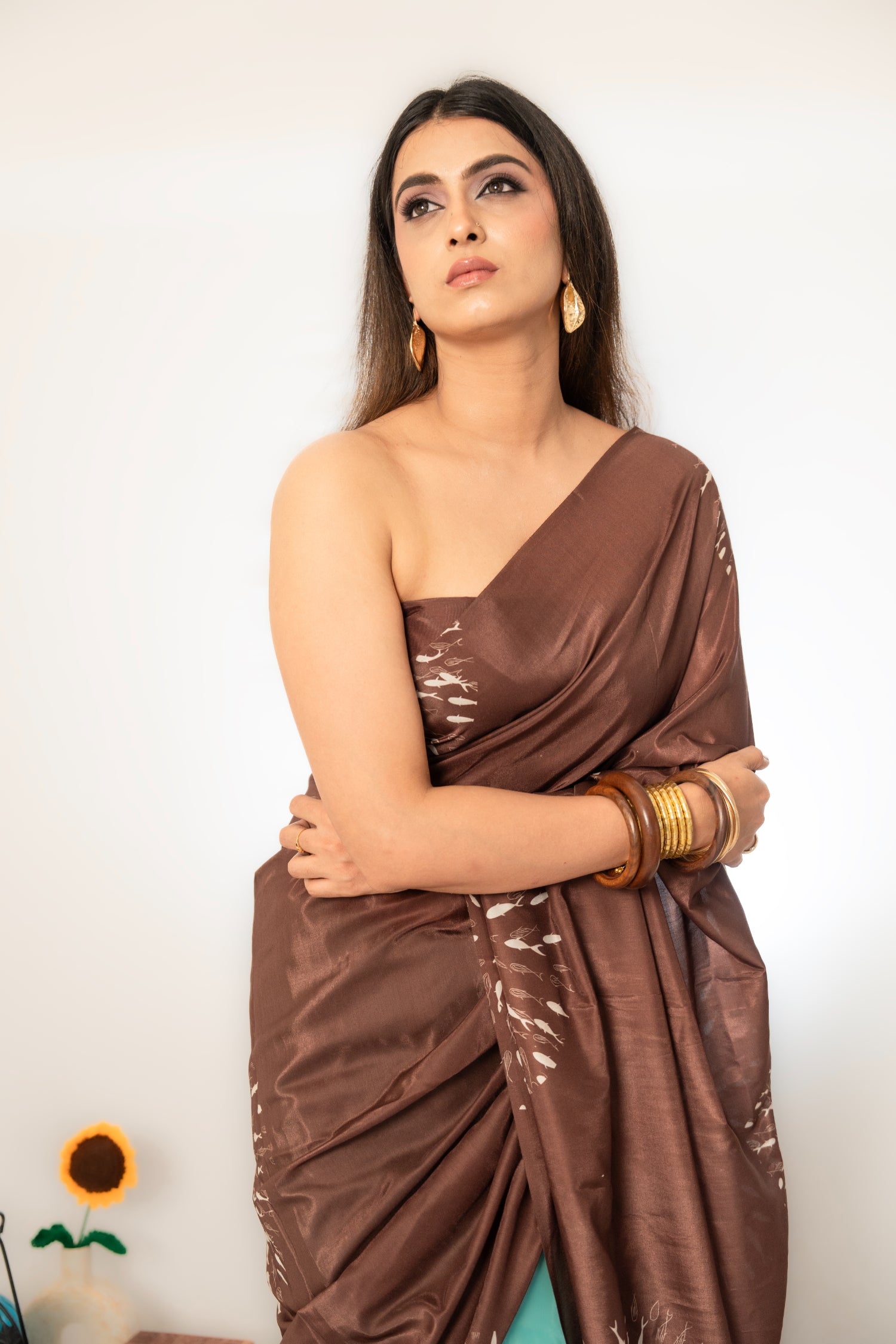 Matsya Mélange – Dark Chocolate Digital Print Cotton Silk Saree with Fish & Floral Motifs - Kozylook