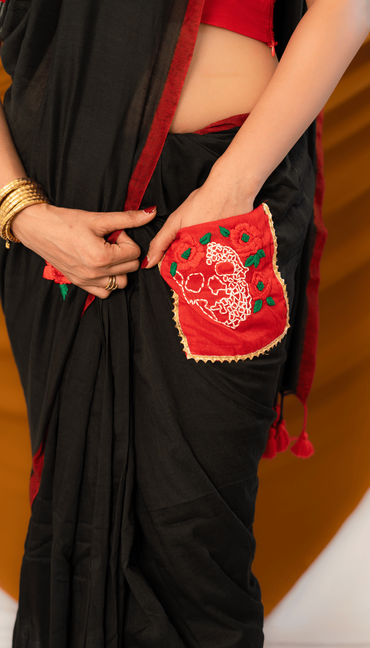 Rogue Bloom – Khadi Cotton Saree with Devil Skull & Red Rose Motifs - Kozylook