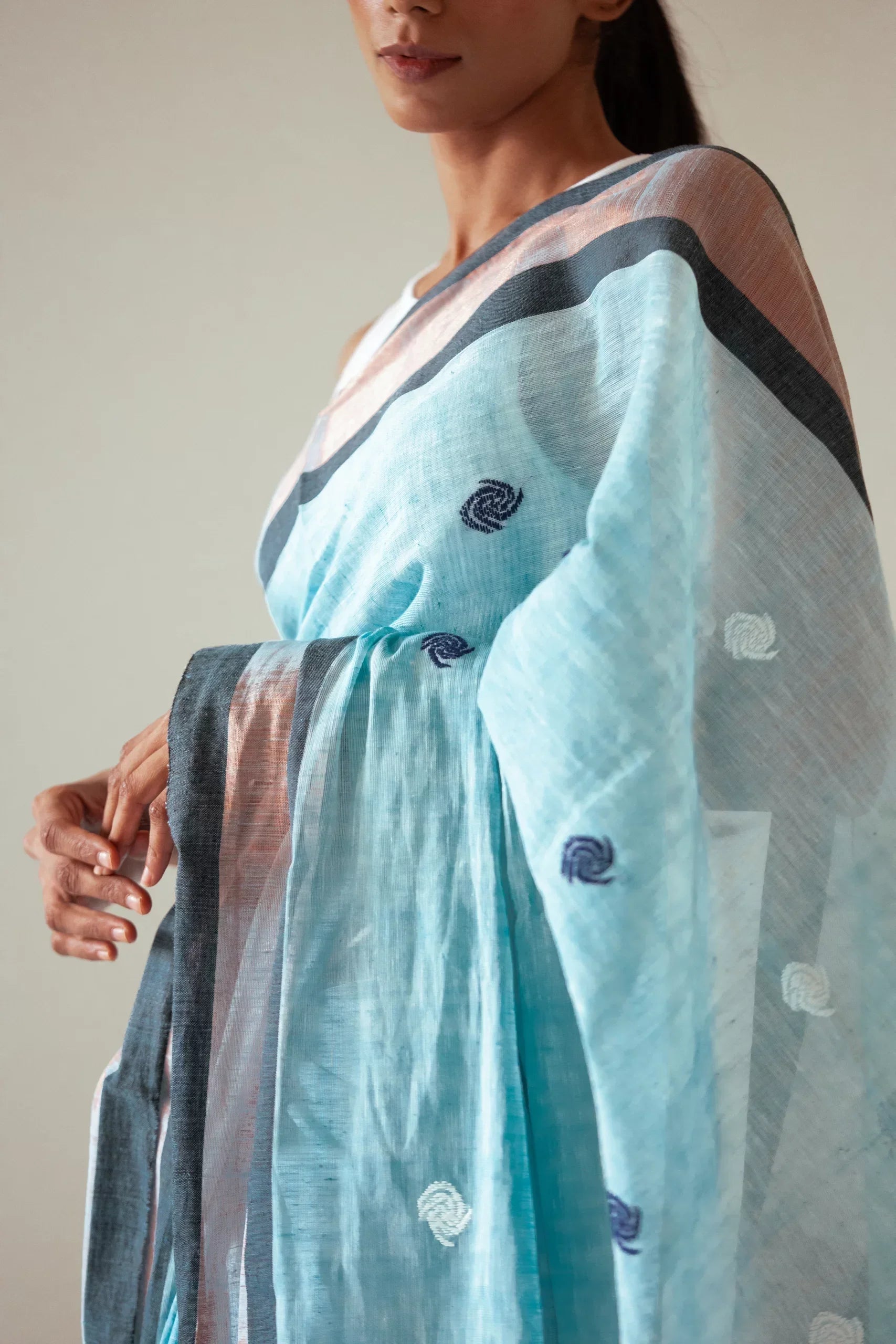 Bluebonnet Whispers – Handwoven Jamdani Saree with Minimalist Pattern - Kozylook