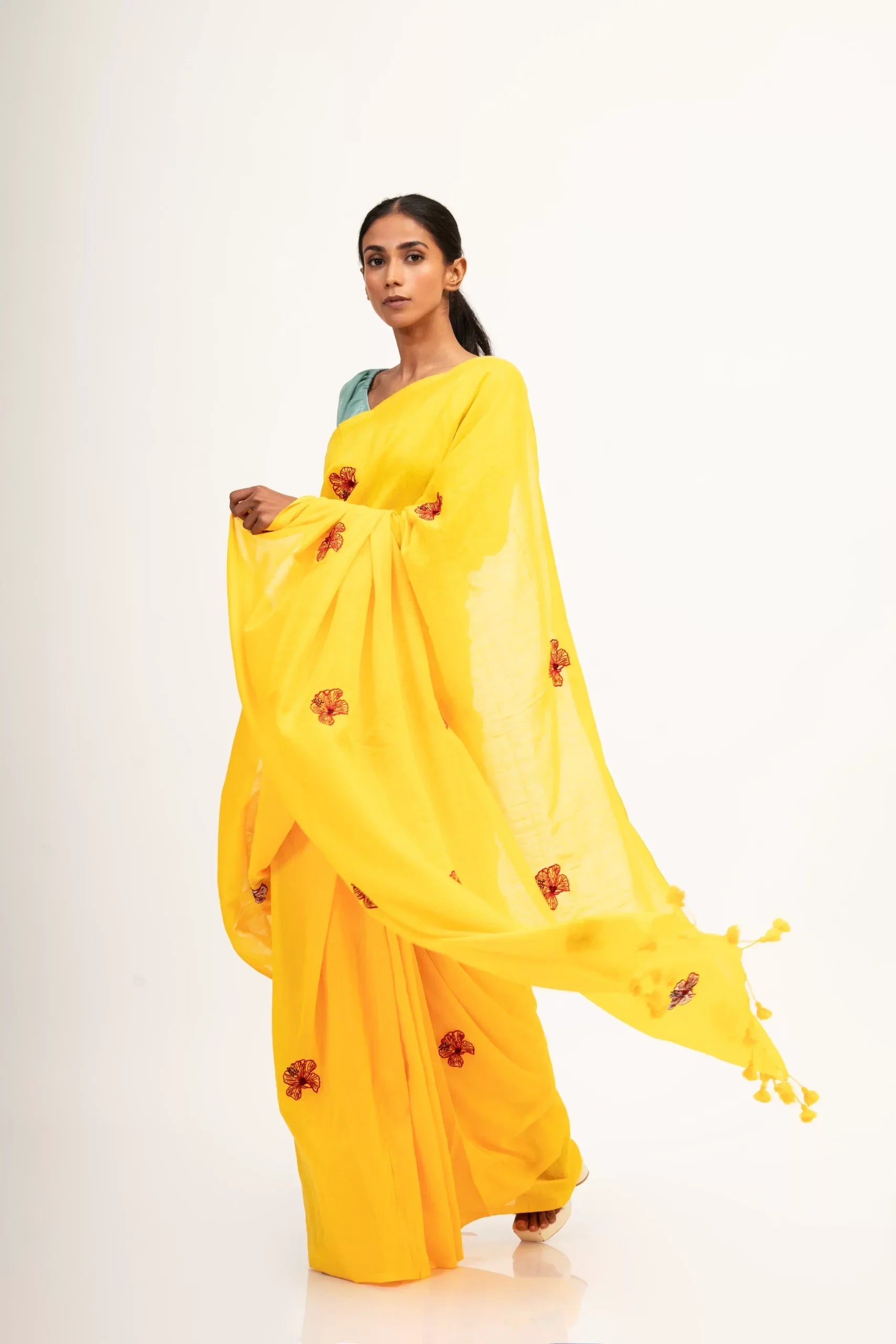 A Field of Red Sorrel – Linen Saree with Joba Floral Embroidery - Kozylook