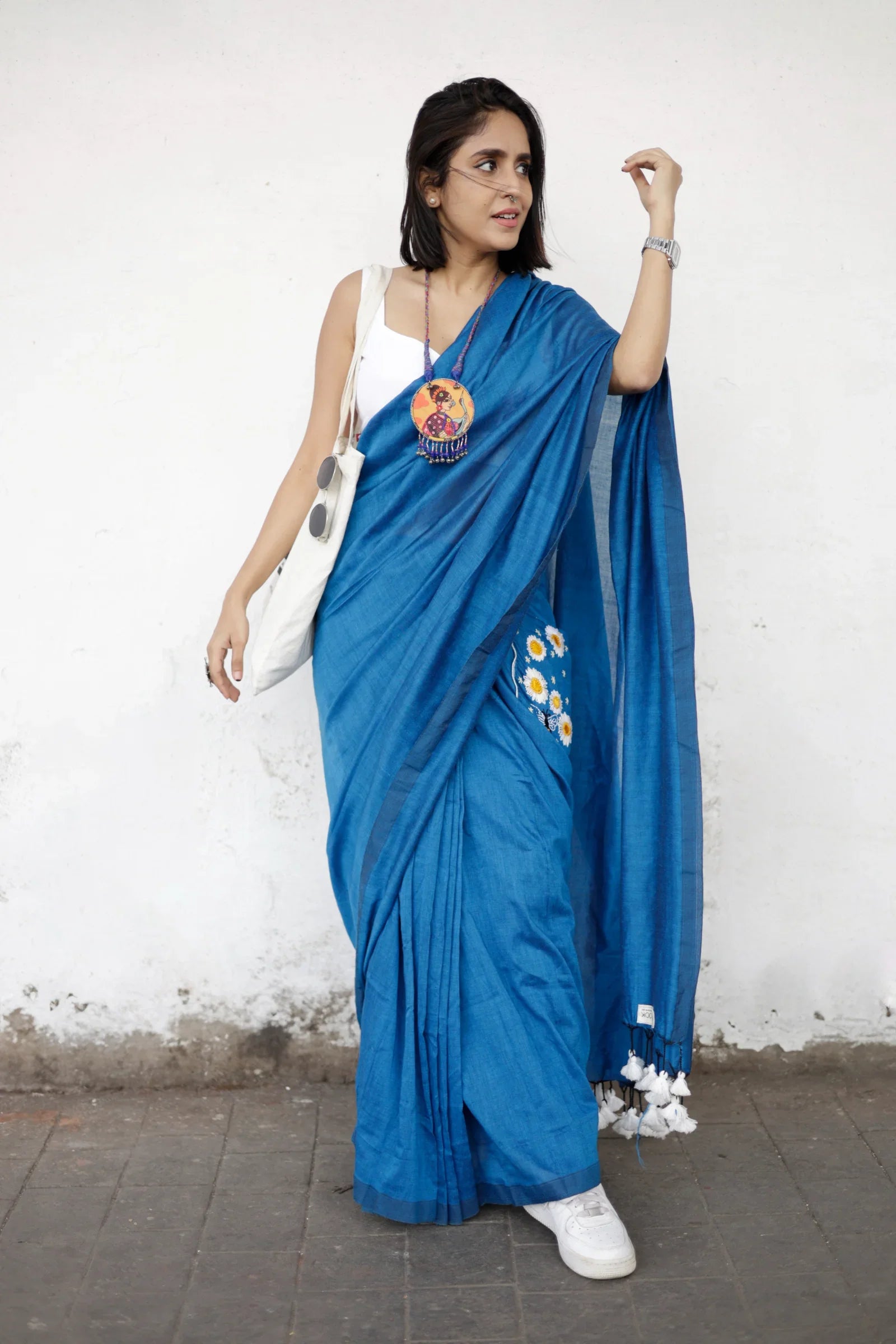 Daisy Dawn – Ready to Wear Pocket Saree with Floral Embroidery - Kozylook